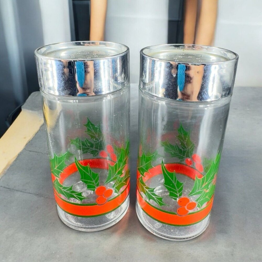 Vintage Libbey Holly and Berries Salt And Pepper‎ Shakers Canada Set 2 Glassware